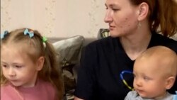 „Trebuie să naști": Copiii o ajută pe mama ucraineană să facă față pierderii a trei membri ai familiei