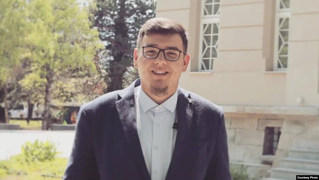Наставник по историја Васко Гичевски 