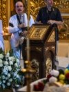 Церемонія прощання з донедавна керівницею Київського бюро Радіо Свобода Інною Кузнецовою у Михайлівському Золотоверхому соборі. Київ, 27 вересня 2023 року