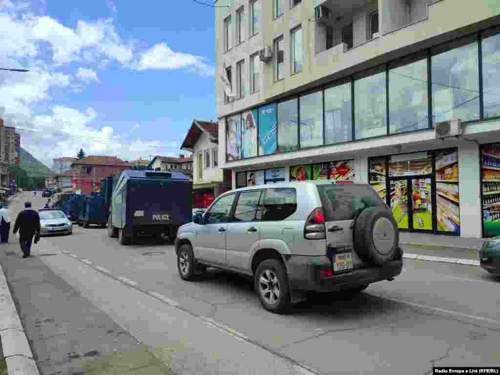 Kosovska policija u Bošnjačkoj mahali.