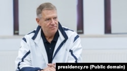 Președintele Klaus Iohannis, în timpul unei vizite în Parcul Național „Piatra Craiului”, cu ocazia Zilei Internaționale a Biodiversității, Zărnesti, judetul Brașov, 22 mai 2024.