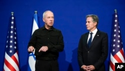 Ministar odbrane Izraela Yoav Gallant i američki državni sekretar Antony Blinken, Tel Aviv, 16. oktobar 2023.
