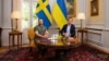 Президент України Володимир Зеленський і прем’єр-міністр Швеції Ульф Крістерссон (праворуч). Харпсунд, Швеція, 19 серпня 2023 року 