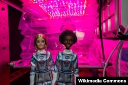 Барби – пилоты международной космической станции