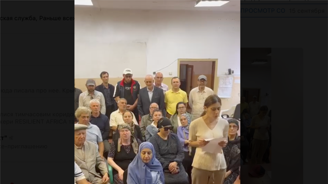 Члены Дагестанского общества слепых записывают обращение к Сергею Меликову, стоп-кадр из видео