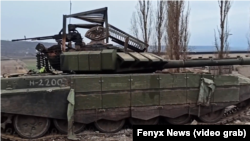 Николаевская область, Вознесенск. Уничтоженный танк российской армии, 1-2 марта 2022 года