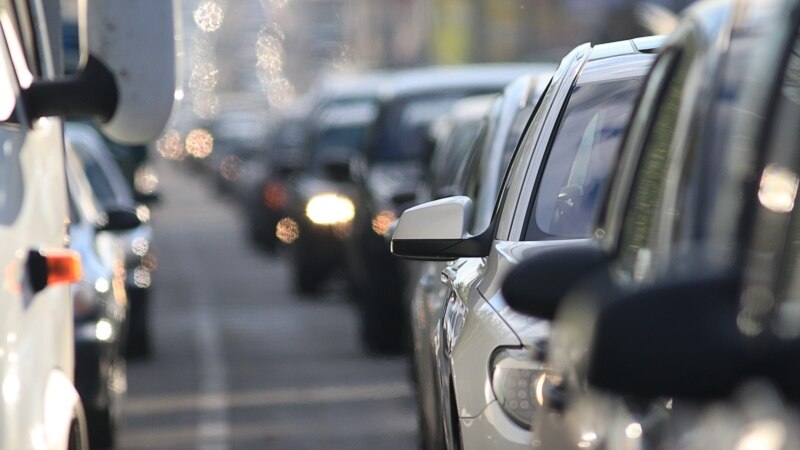 რომელ ქუჩებზე შეიზღუდა ავტომობილების მოძრაობა?