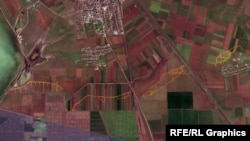 Спутниковый снимок: окопы возле села Филатовка Красноперекопского района Крыма, 13 марта 2023 года
