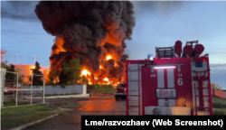 Пожар на нефтебазе, бухта Казачья, улица братьев Манагари, Севастополь, 29 апреля 2023 года