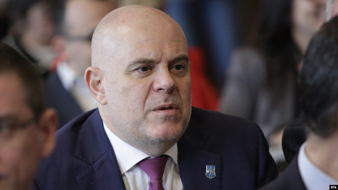 Ivan Geshev se află în prezent în SUA după ce, în Bulgaria, se presupune că ar fost victima unei tentative de asasinat. 