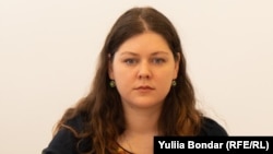 Almenda була заснована групою правозахисників у Ялті в 2011 році. Марія Суляліна працює в організації з 2013-го