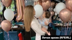  Яна и щерка ѝ. 