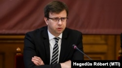 За його словами, транспортування нафти з Білорусі до України відновилося сьогодні о 11:35, тобто нафта може надійти до Угорщини вже сьогодні