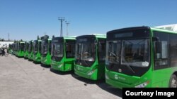 Бишкекке Кытайдан алып келинген автобустар. 13-август, 2023-жыл.