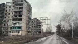 Украина: Авдеевкадагы ири заводду орус күчтөрү ээледи 