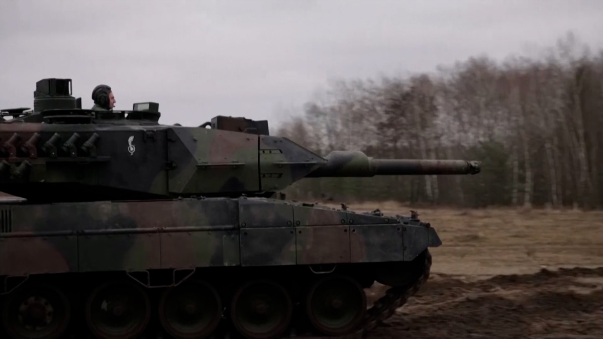 Ukrainian Crews Get Up To Speed On Leopard Tanks