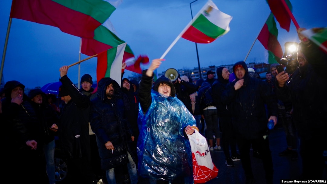 Кадър от протеста под наслов "Овча Купел без страх и насилие"