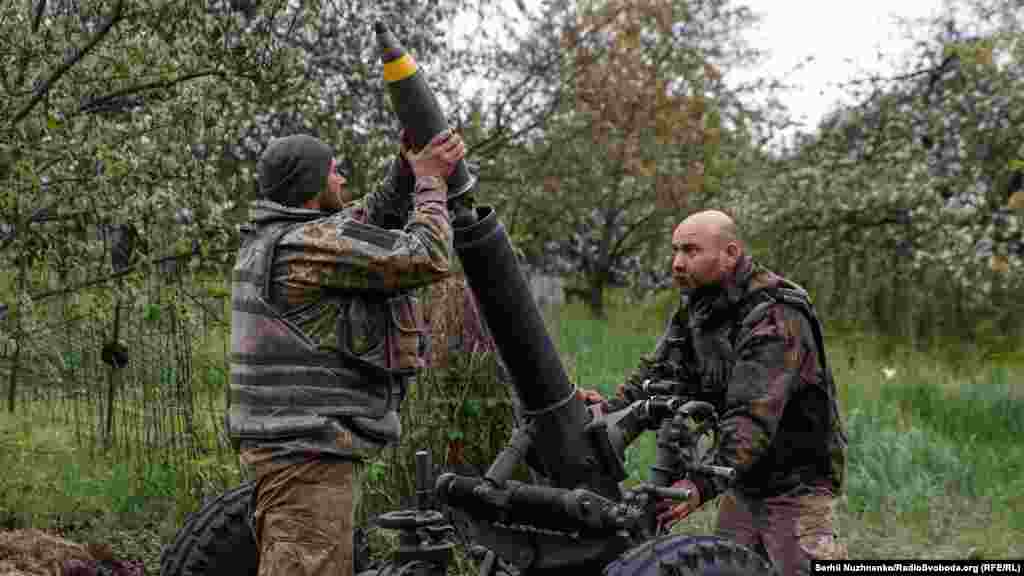 За словами українських військових, міномет французького виробництва звичайною міною б&rsquo;є точно на відстань до 8,5 кілометрів