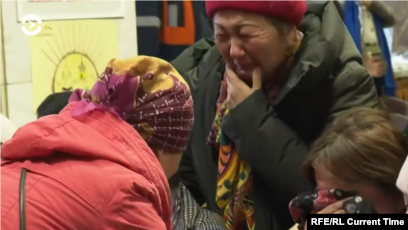 Дик үстінде отыратын сурет