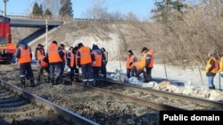 Движение поездов с одной стороны остановлено