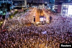 Imagine de la un protest din 8 iulie, din Tel-Aviv, față de reformele judiciare ale cabinetului Netanyahu.