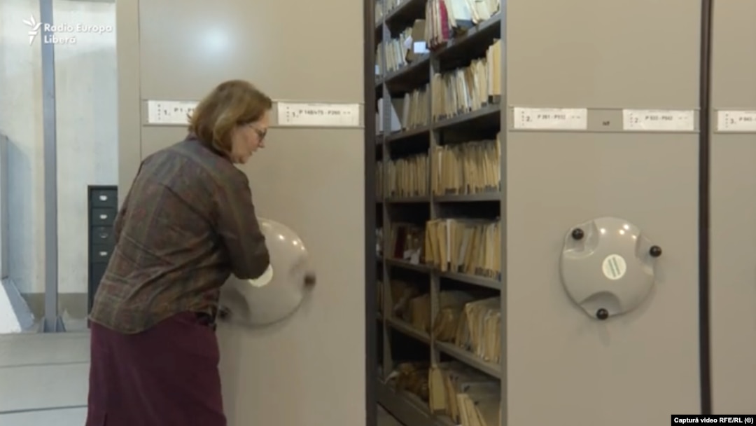 Germina Nagâț (Colegiul CNSAS): Instituții precum Arhivele Naționale au început să clasifice documente. „Este o întoarcere în timp”. (Foto: captură video)