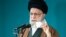 علی خامنه‌ای بارها علیه آموزش زبان انگلیسی در مدارس سخنرانی کرده است