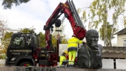 Ultima statuie a lui Lenin din Finlanda, cea din orașul Kotka, a fost îndepărtată la 4 octombrie 2022. 