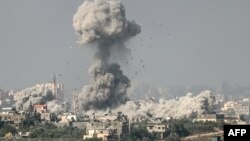 Fâșia Gaza, 23 octombrie 2023. Fotografie făcută din orașul israelian Sderot după un atac aerian asupra Fâșiei Gaza. 