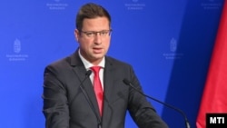 Gulyás Gergely Miniszterelnökséget vezető miniszter a Kormányinfó sajtótájékoztatón 2023. július 6-án