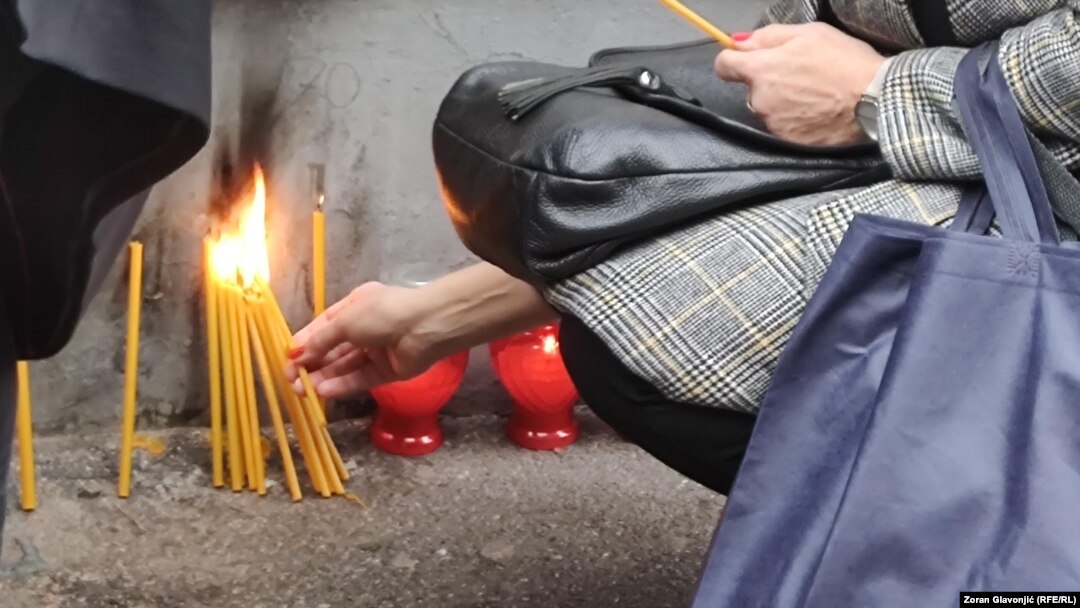 Во масовно убиство на 3 мај 2023 г. во белградското основно училиште „Владислав Рибникар“, ученик од седмо одделение уби девет ученици и еден училишен чувар.