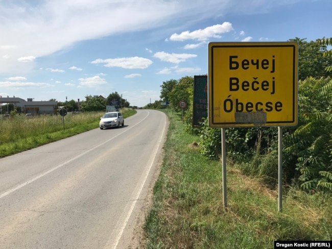 Almost 800,000 euros was allocated from the budget of the municipality of Becej to purchase cameras that were placed in 20 locations. According to records obtained by RFE/RL, 130 cameras were purchased and installed in the town.