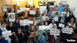 سه‌تن از فعالان کارگری که در منزل محمد حبیبی بازداشت شده بودند، با قرار وثیقه آزاد شدند