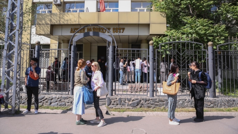 11 журналисттин соту: Турдалиевге козголгон бир иш кыскартылды