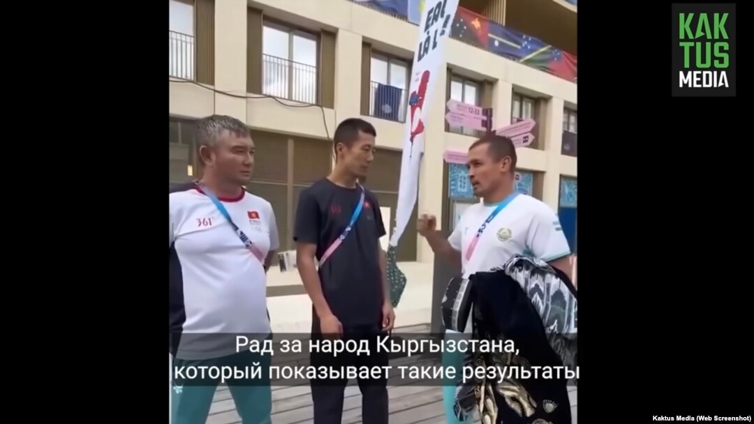 Өзбек пен тәжік жезөкше