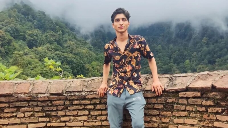 خانواده سپهر شیرانی، دانشجوی ۱۹ ساله بلوچ، به شرط سکوت اجازه خاکسپاری او را گرفتند
