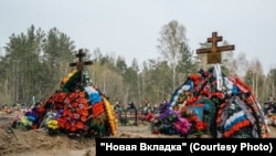 На кладбище у военнослужащих, погибших в Украине, нет отдельного квартала