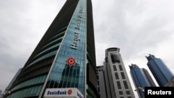 На фото штаб-квартира турецкого Denizbank в Стамбуле