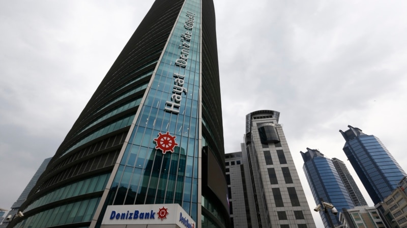 Один из крупнейший банков Турции вновь ужесточил условия для граждан РФ – РБК