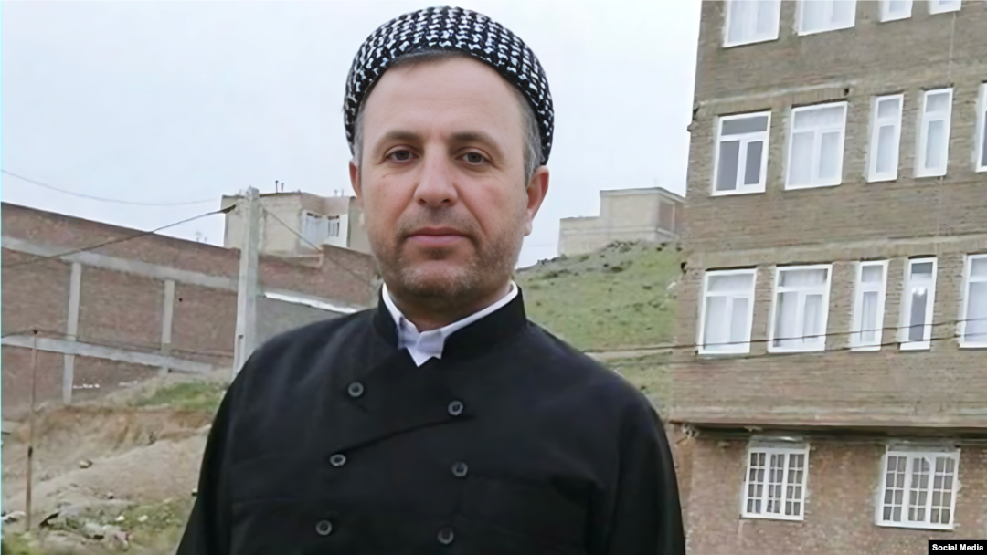 دادگاه انقلاب ارومیه ماموستا محمد خضرنژاد را به اتهام «افساد فی‌الارض» به اعدام محکوم کرده است