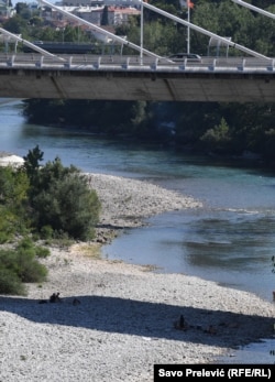 Spas od vrelina traže i na rijeci Morači.