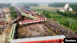 تصادم سه قطار در هند