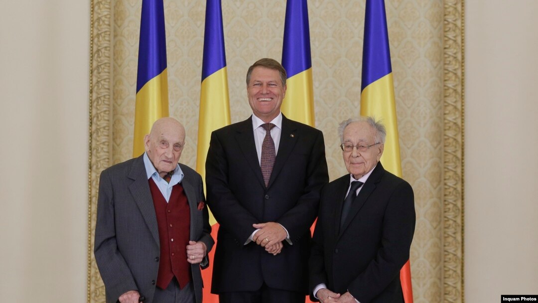 Președintele Klaus Iohannis, alături de filosoful și scriitorul Mihai Șora și istoricul Neagu Djuvara, septembrie 2016