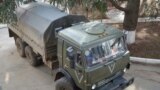 КАМАЗ с символикой V везет груз из Крыма российским военным во время полномасштабного вторжения в Украину, 3 марта 2023 года