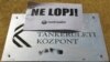 A Tanítanék Mozgalom Ne lopj! feliratú táblát ragasztott a Belső-Pesti Tankerületi Központ épületének ajtajára 2024. április 12-én