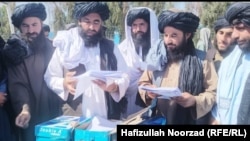 مراسم توزیع اسناد فراغت به طالبان در فراه