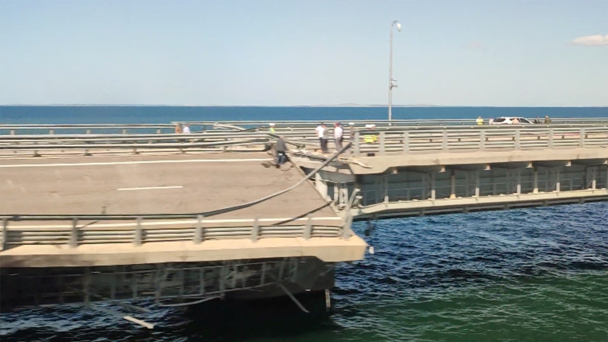 У ГУР прокоментували руйнування Керченського мосту
