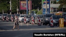  В момента придвижването по 