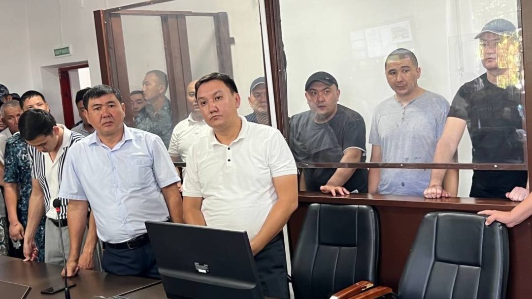 Қызы мен әкесі жыныстық қатынасқа түседі