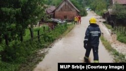 Evakuisano je sedam osoba na zapadu Srbije.